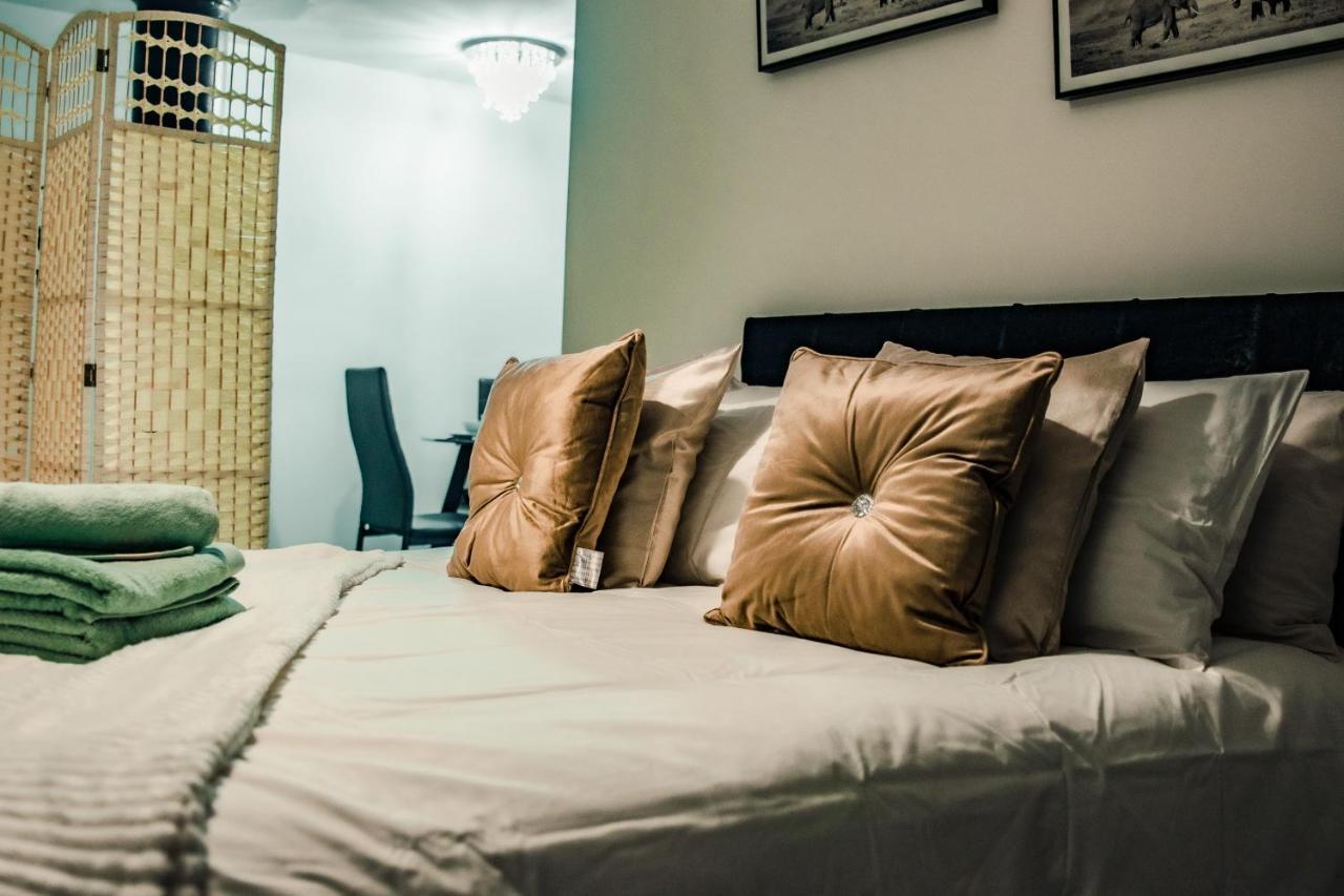 Bv Cosy Basement Apartment At Conditioning House แบรดฟอร์ด ภายนอก รูปภาพ